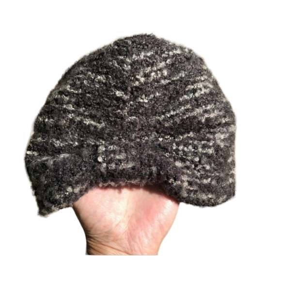 August hat polyester acrylic and wool blend hat - Picture 1 of 13